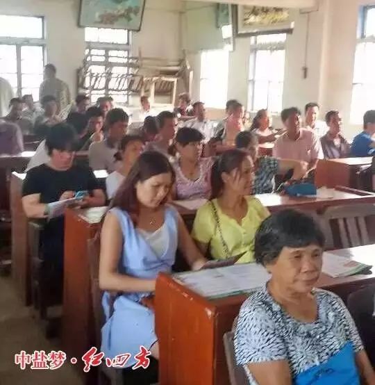 紅四方復合肥廠家到廣西做宣傳，受到當地種植大戶追捧