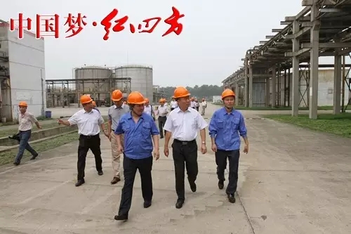 啟動(dòng)大會(huì)后,方立貴、羅斌陪同丁召團(tuán)調(diào)研常化的金壇總部和新東廠區(qū)。 啟動(dòng)大會(huì)后,方立貴、羅斌陪同丁召團(tuán)調(diào)研常化的金壇總部和新東廠區(qū)。